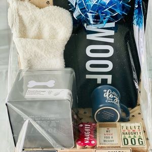 Christmas 🎄 pet lover’s  box❄️